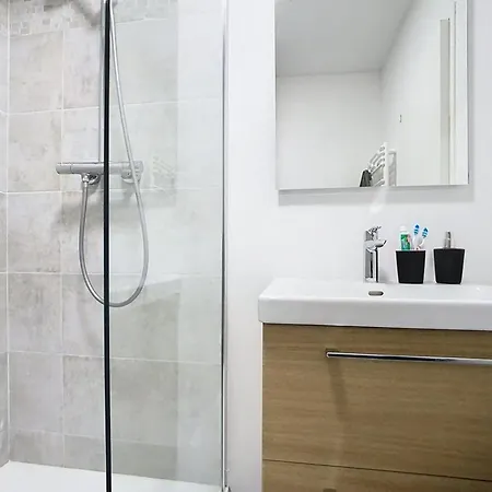 شقة Cosy Pour 4, A 2 Pas De La Avec Balcon ! - Fr-1-236-161